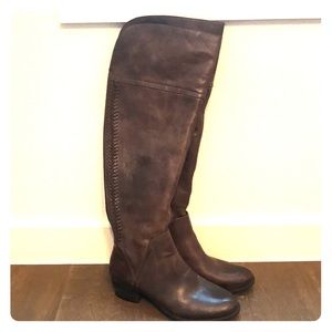 New Vince Camuto brown boots 9M leather